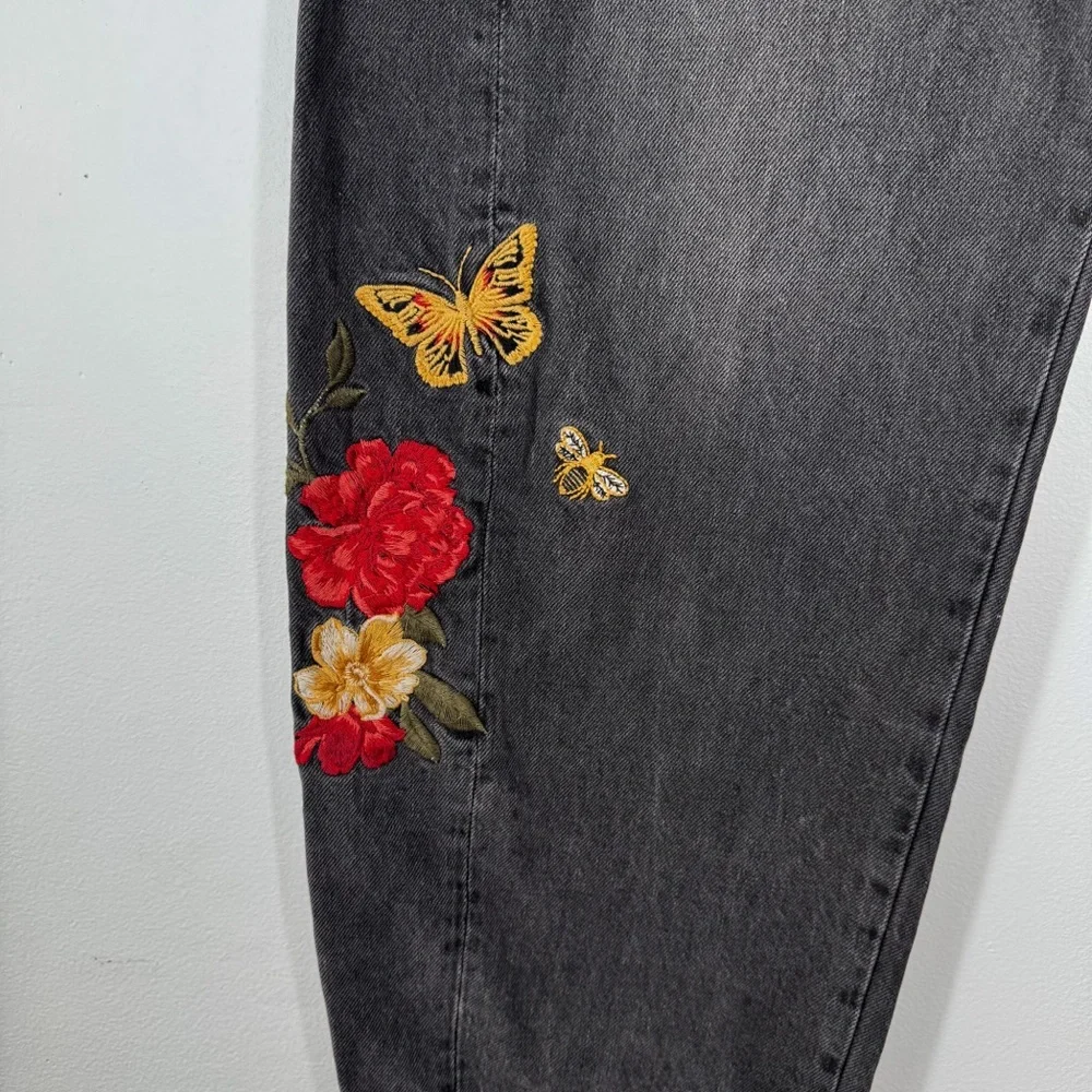 Driftwood Parker Barrel Jeans Faded Black Embroidered Floral Bee Butterfly 24 - Picture 15 of 16